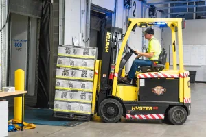 14 Prinsip Yang Harus Di Ketahui Pengemudi Forklift 1 mengemudi forklift