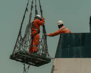 7 Jenis Profesi AK3U Yang Harus Kamu Ketahui! 1 orang bekerja pada salah satu jenis profesi ak3u