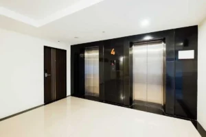 perbedaan lift dan elevator