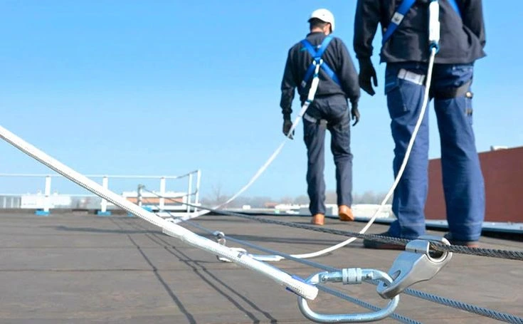 Mengenal Horizontal Lifeline: Fungsi & Cara Kerjanya 1 Mengenal Horizontal Lifeline: Fungsi & Cara Kerjanya 1